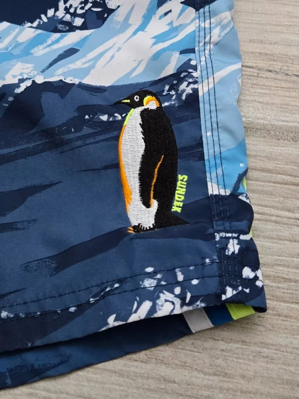 Sundek Retro 80s Swim Trunks Mens Blue Glacier Scene Embroidered Penguin XL